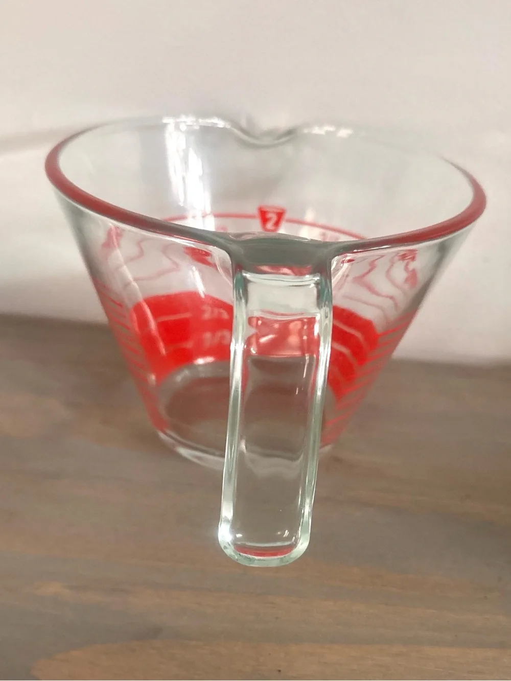 Vintage Pyrex 2 Cup Reverse/ Inverted Print Read Red Letter Measuring Cup